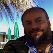 Doctorant en sciences humaines donne des cours de français langue étrangère.